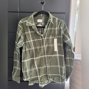 NWT Universal Thread Long sleeve flannel button down shirt